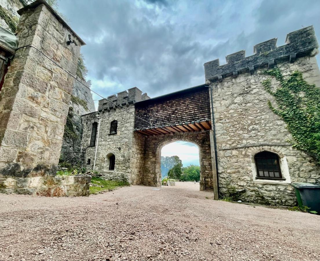 Tan-Yr-Ogo Gate Lodge, Gwrych Castle Llanddulas Exterior foto